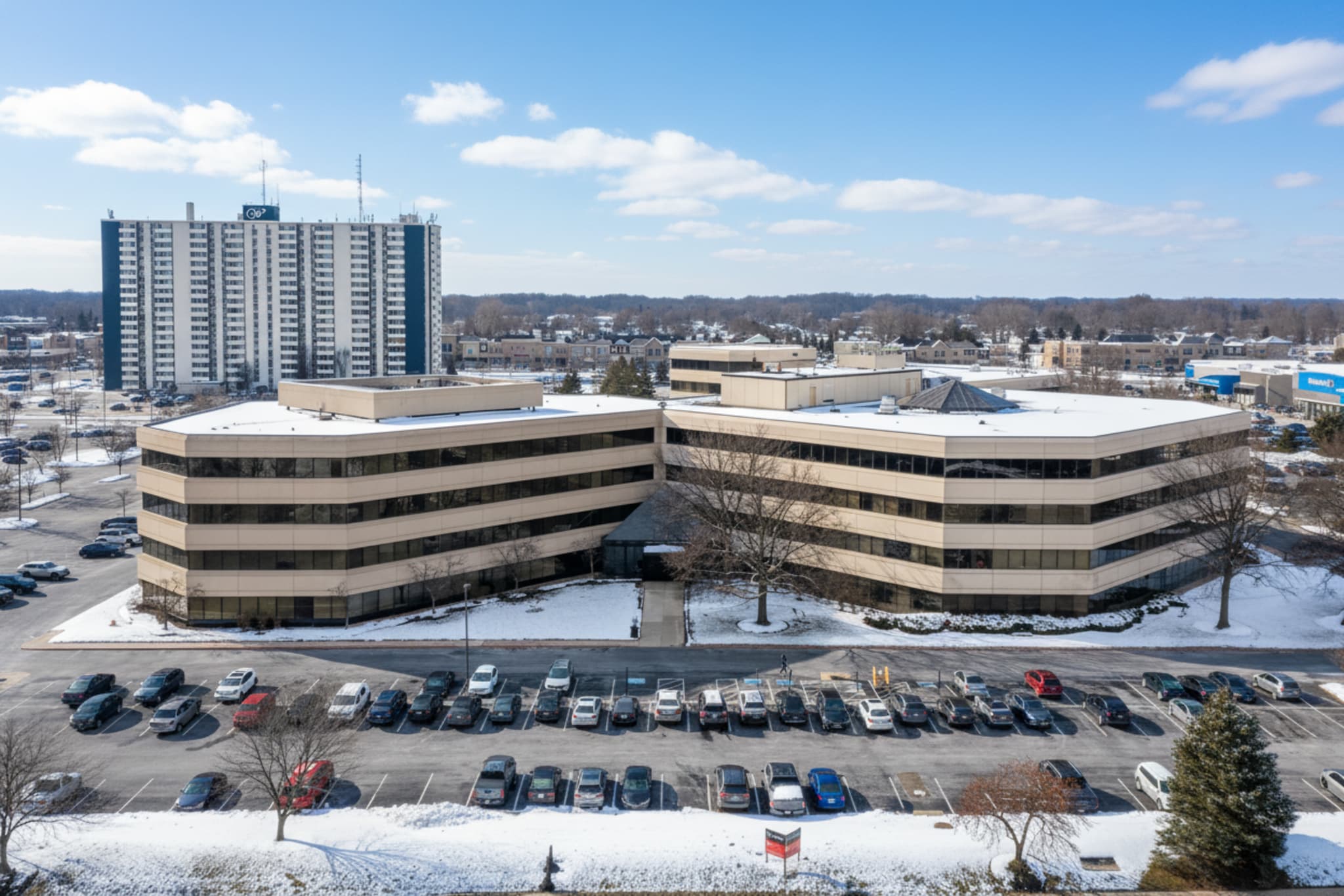 24950-25000 Country Club Blvd, North Olmsted, OH for Rent