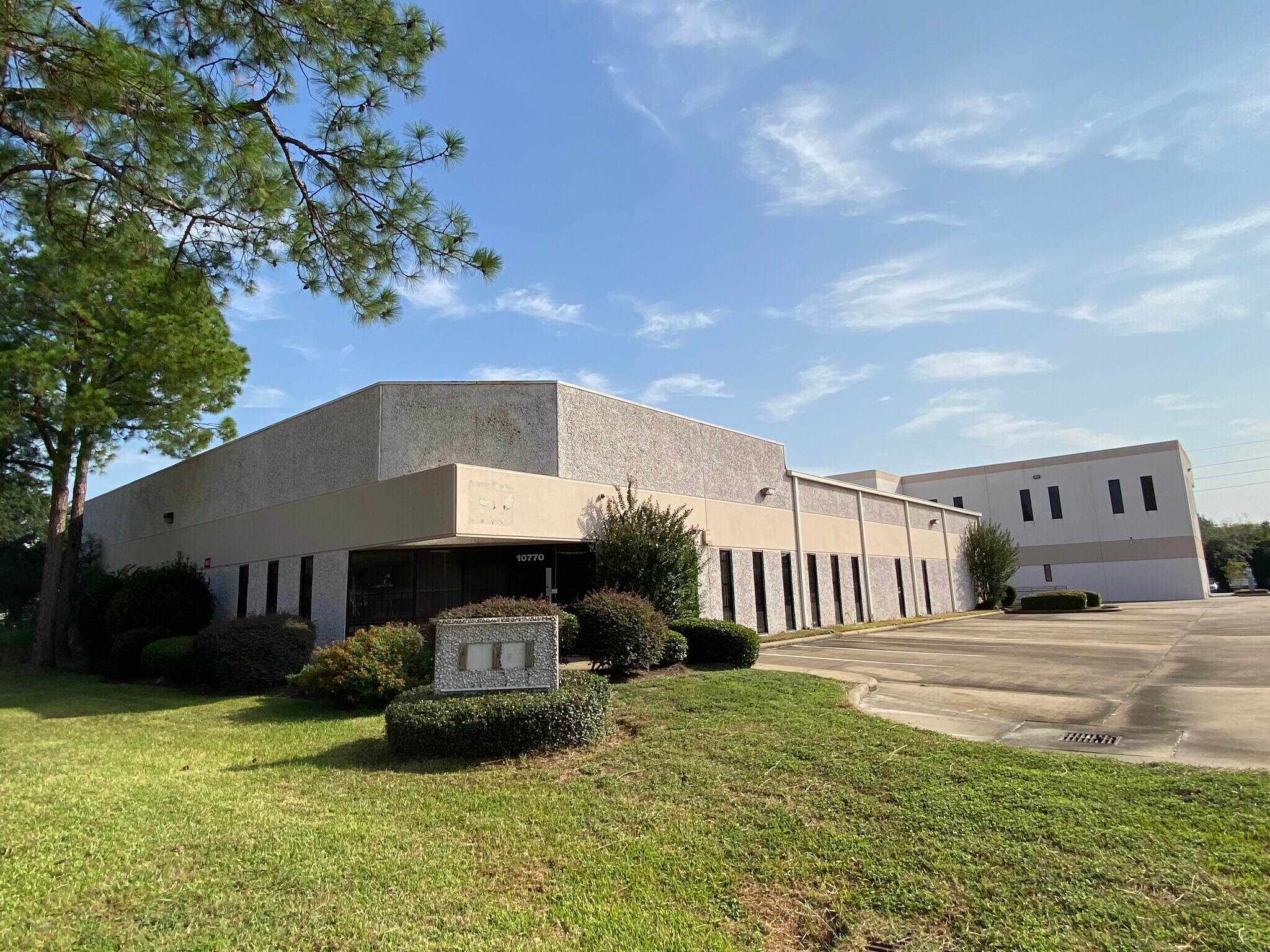 10770 Moss Ridge Rd, Houston, TX for Rent