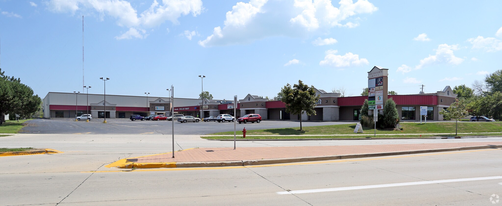 3319-3321 S Business Dr, Sheboygan, WI for Rent
