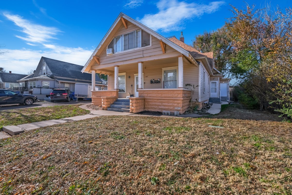 1527 7th Ave, Greeley, CO for Sale