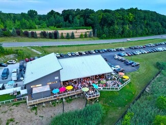 New Buffalo, MI Retail - 17684 US Highway 12