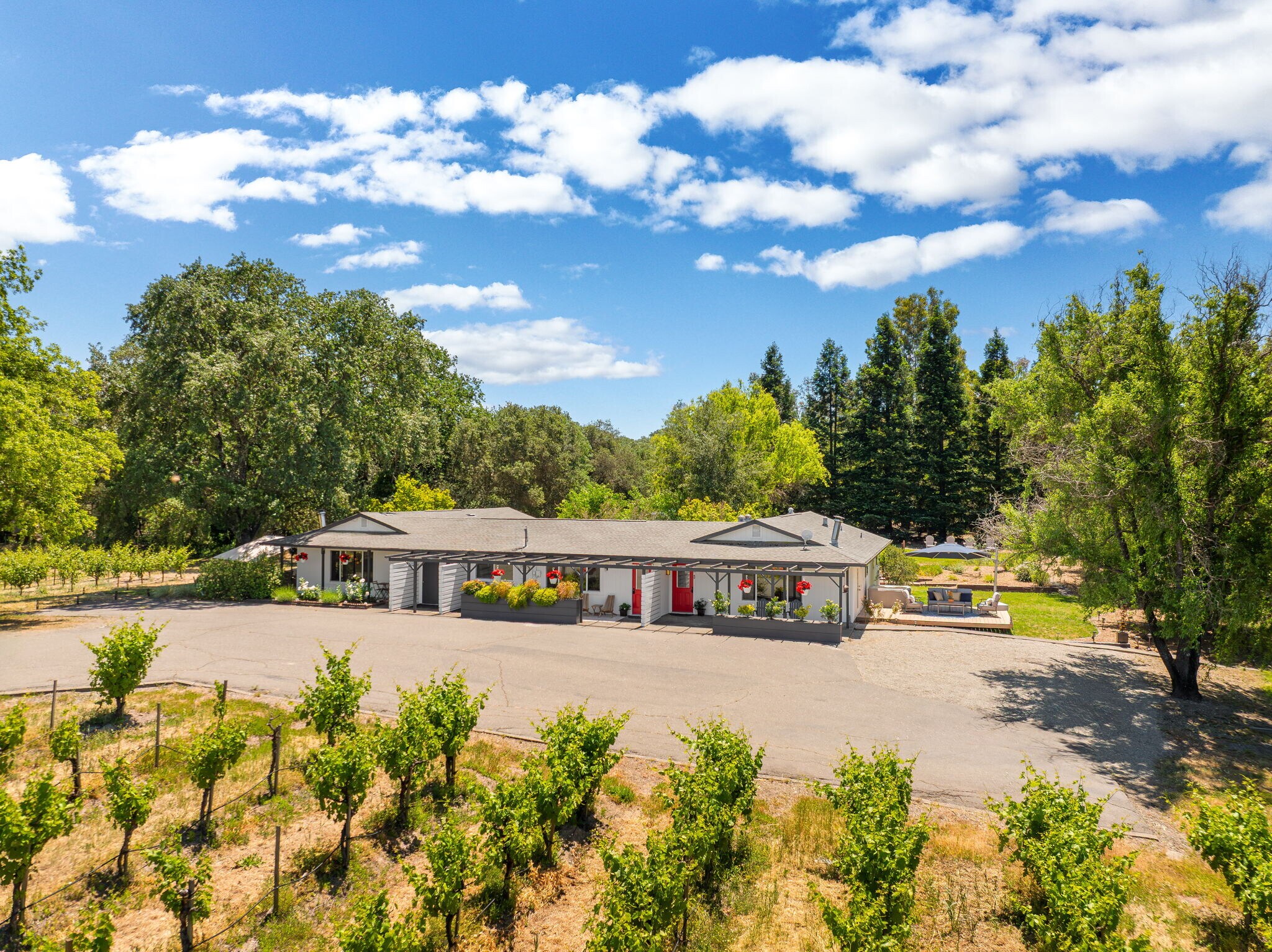 725–735 Lytton Station, Geyserville, CA for Sale