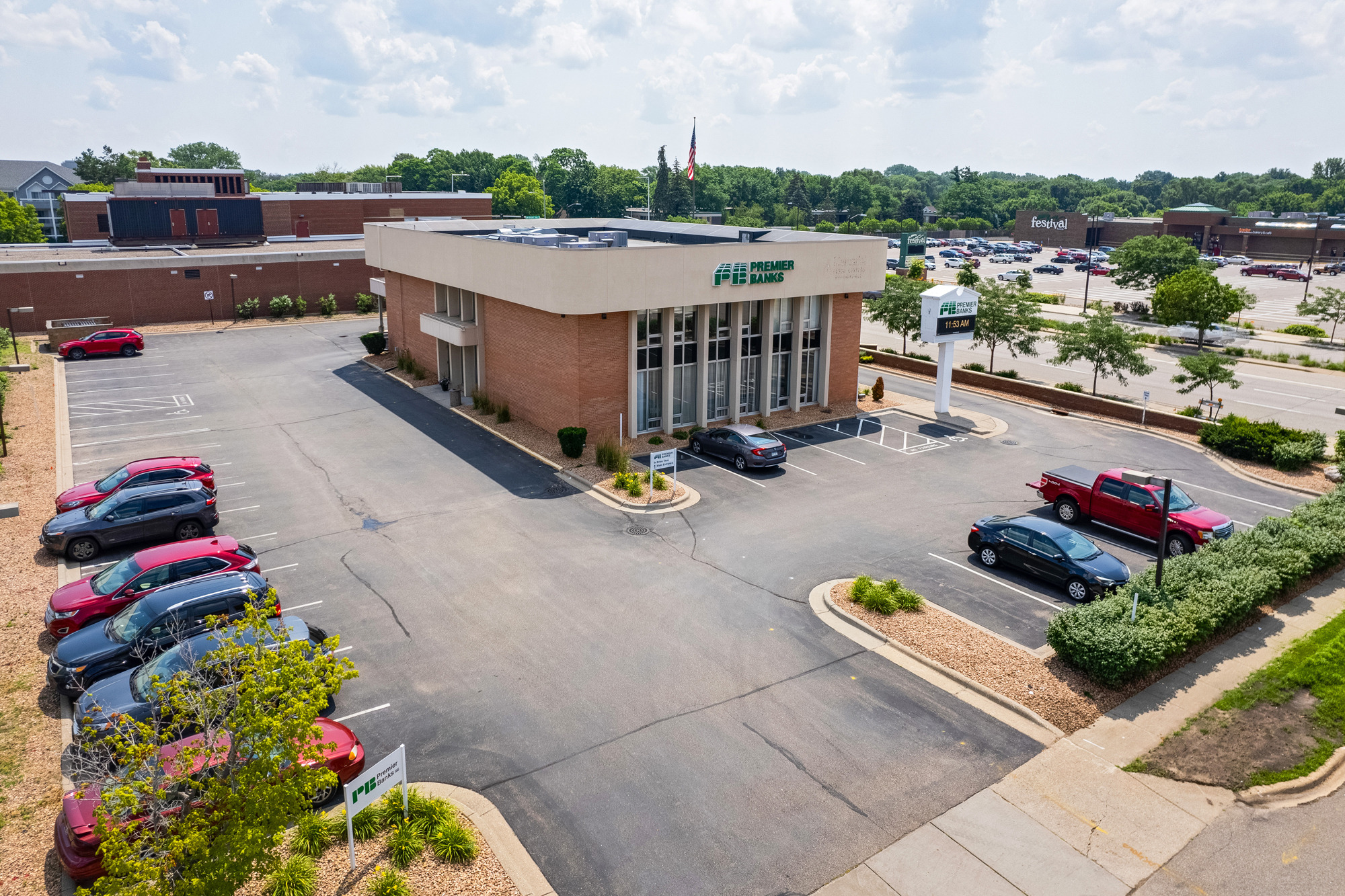 500 W 98th St, Bloomington, MN for Rent
