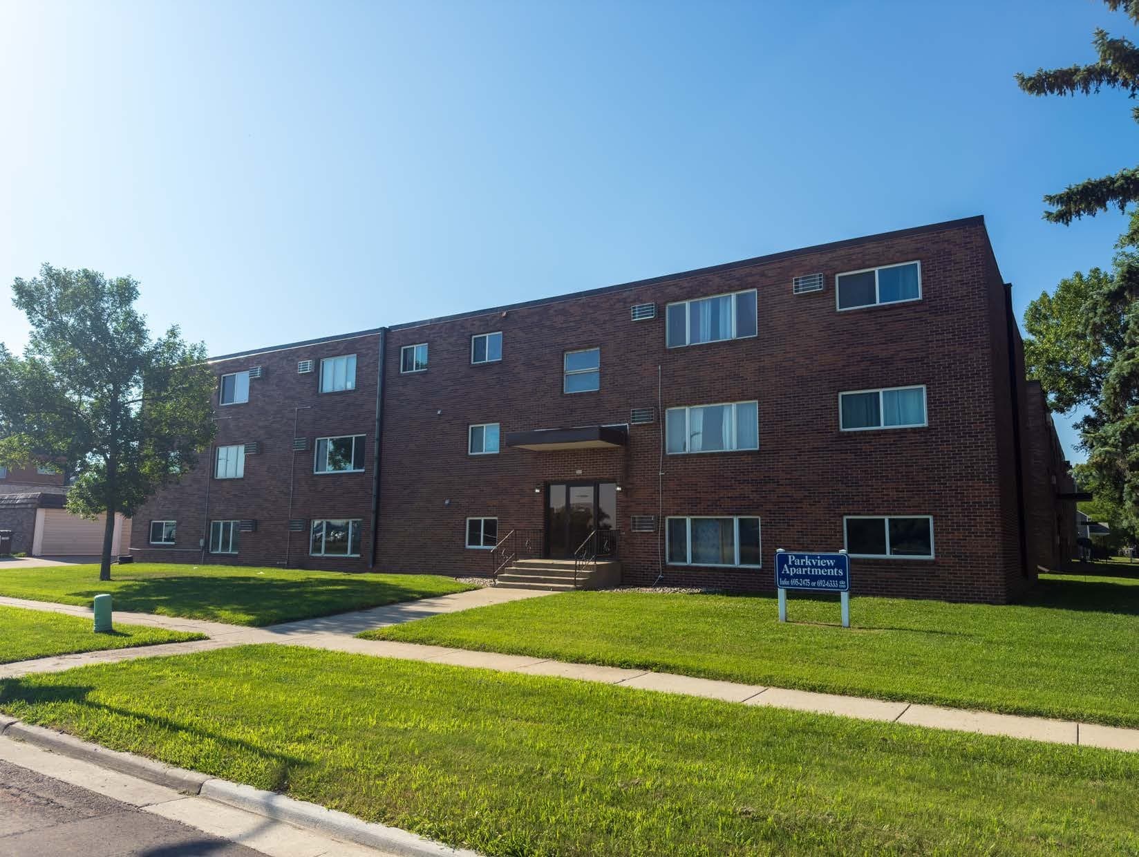 306 11th St, Brookings, SD for Sale