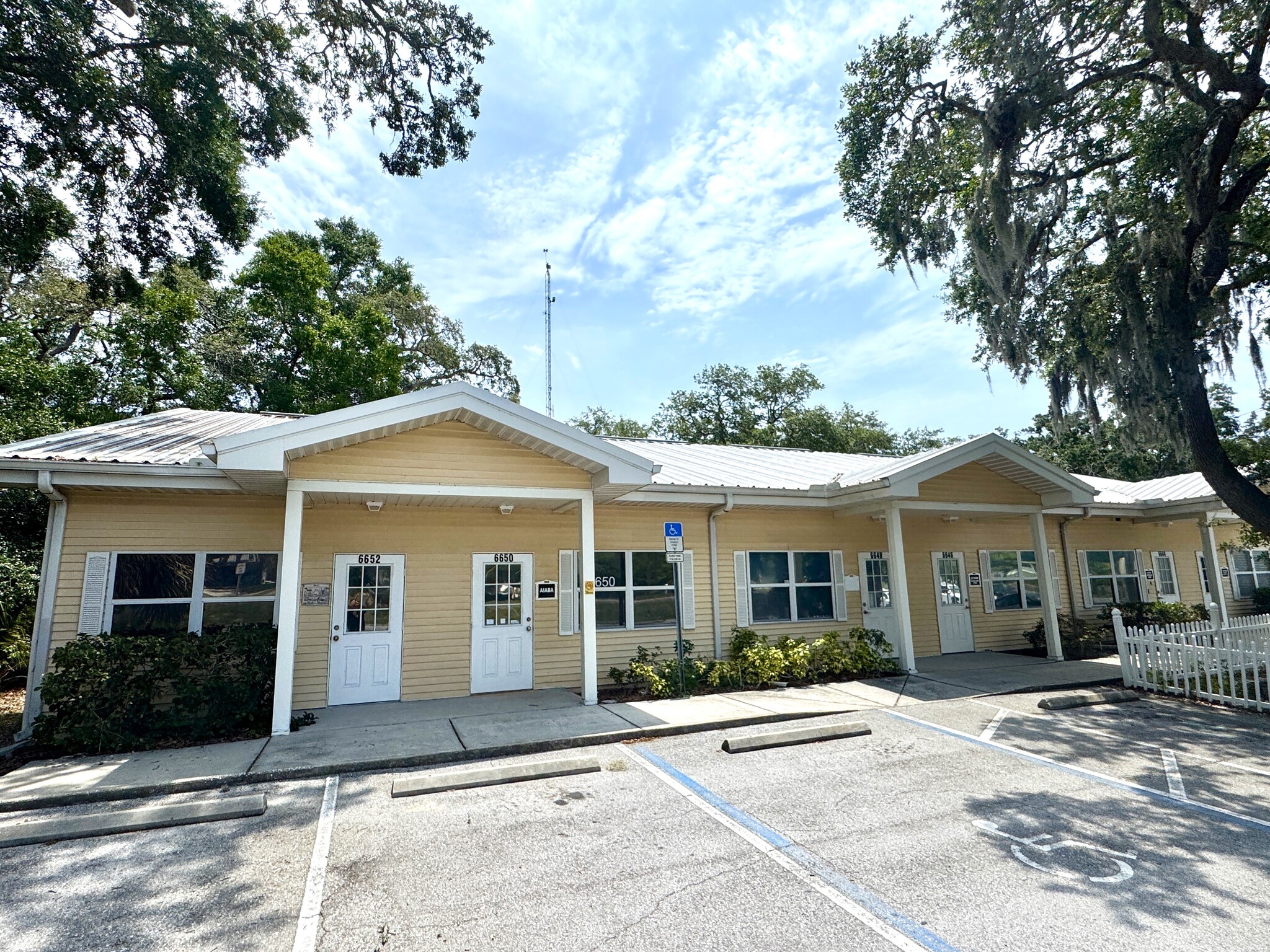 6616-6636 Rowan Rd, New Port Richey, FL for Rent