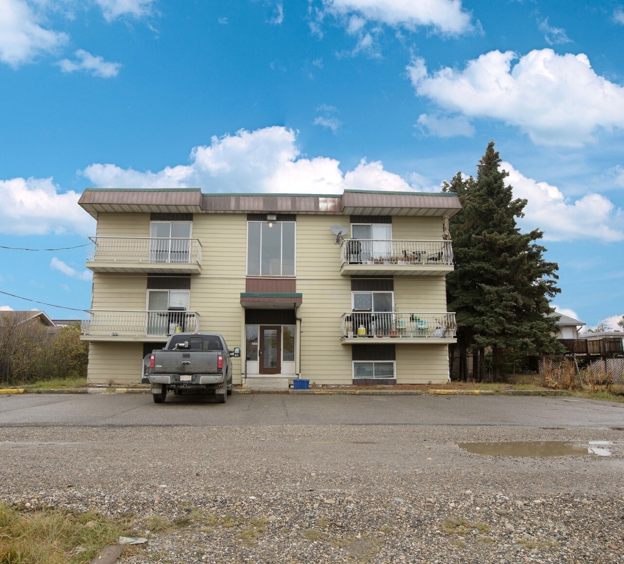 9827 97 Ave, Fort St John, BC for Sale