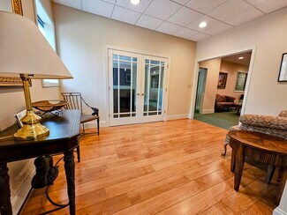 Yorktown, VA Retail - 1730 George Washington Mem Hwy