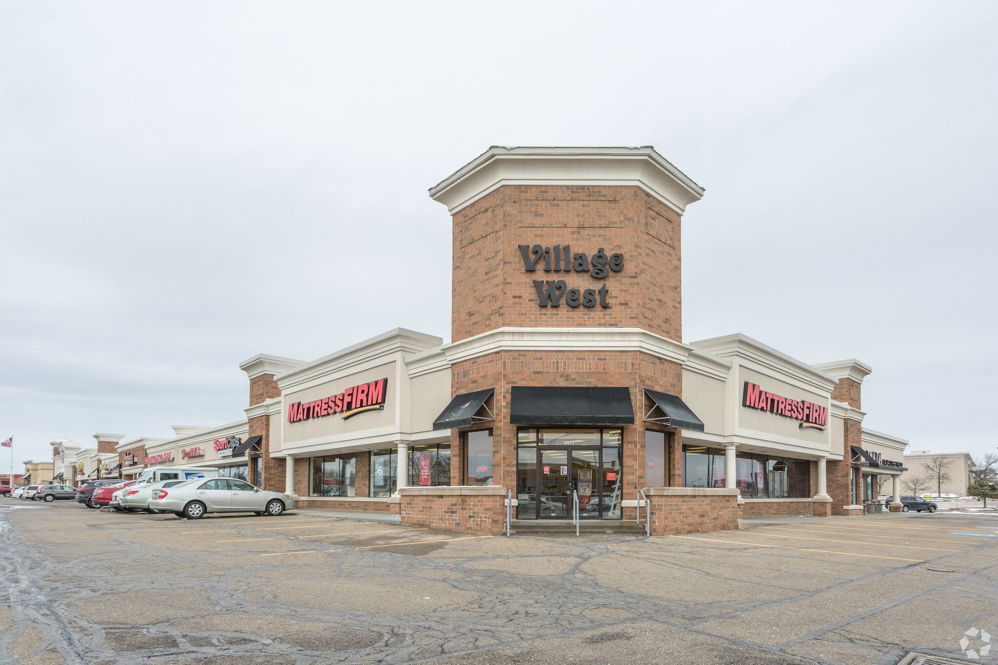 5200-5260 Dressler Rd NW, Canton, OH for Rent