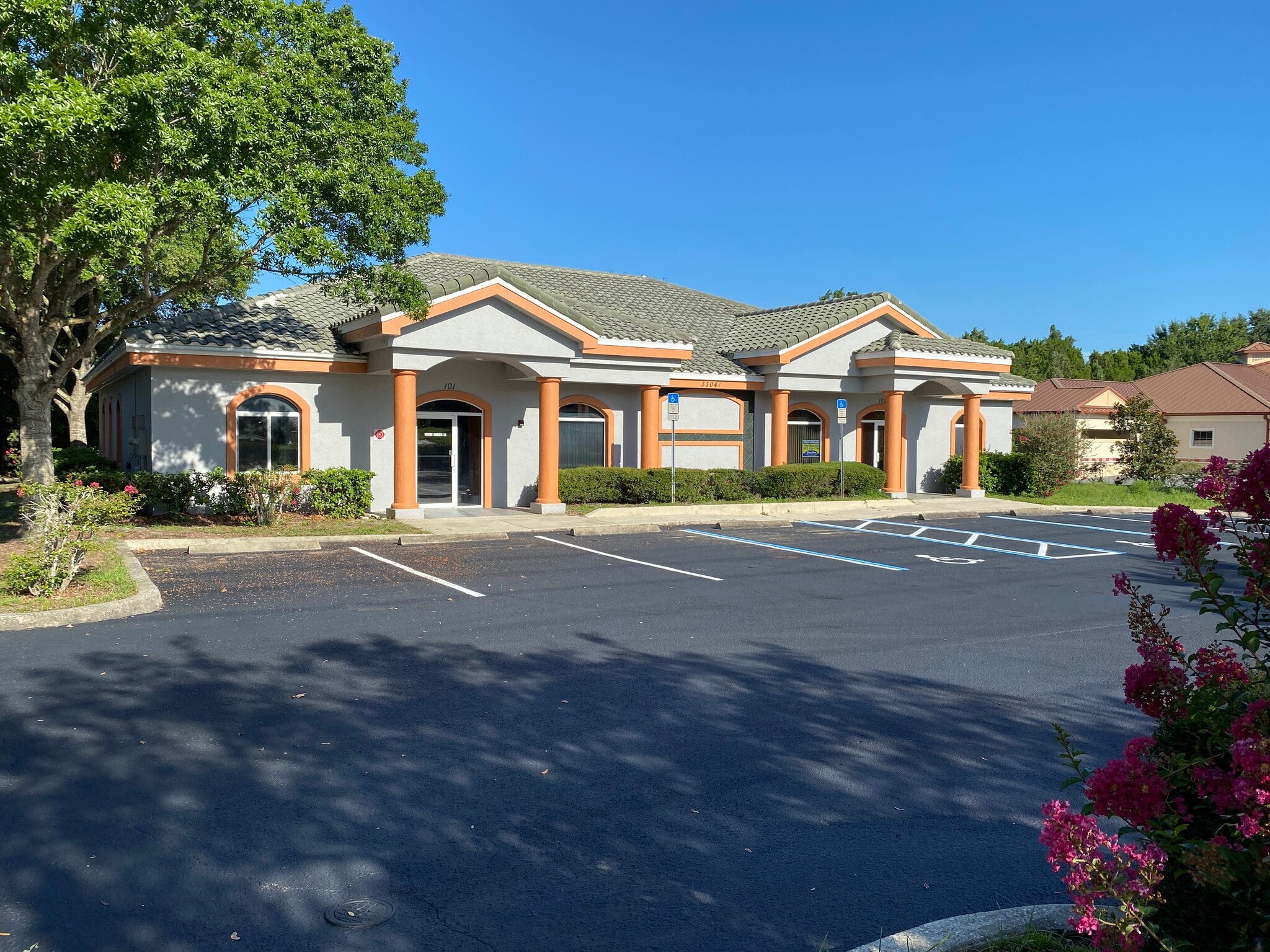 33041 Professional Dr, Leesburg, FL for Rent
