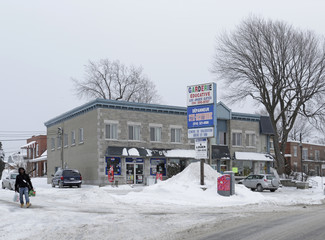 Montréal, QC undefined - 4690-4698 Boul Gouin E