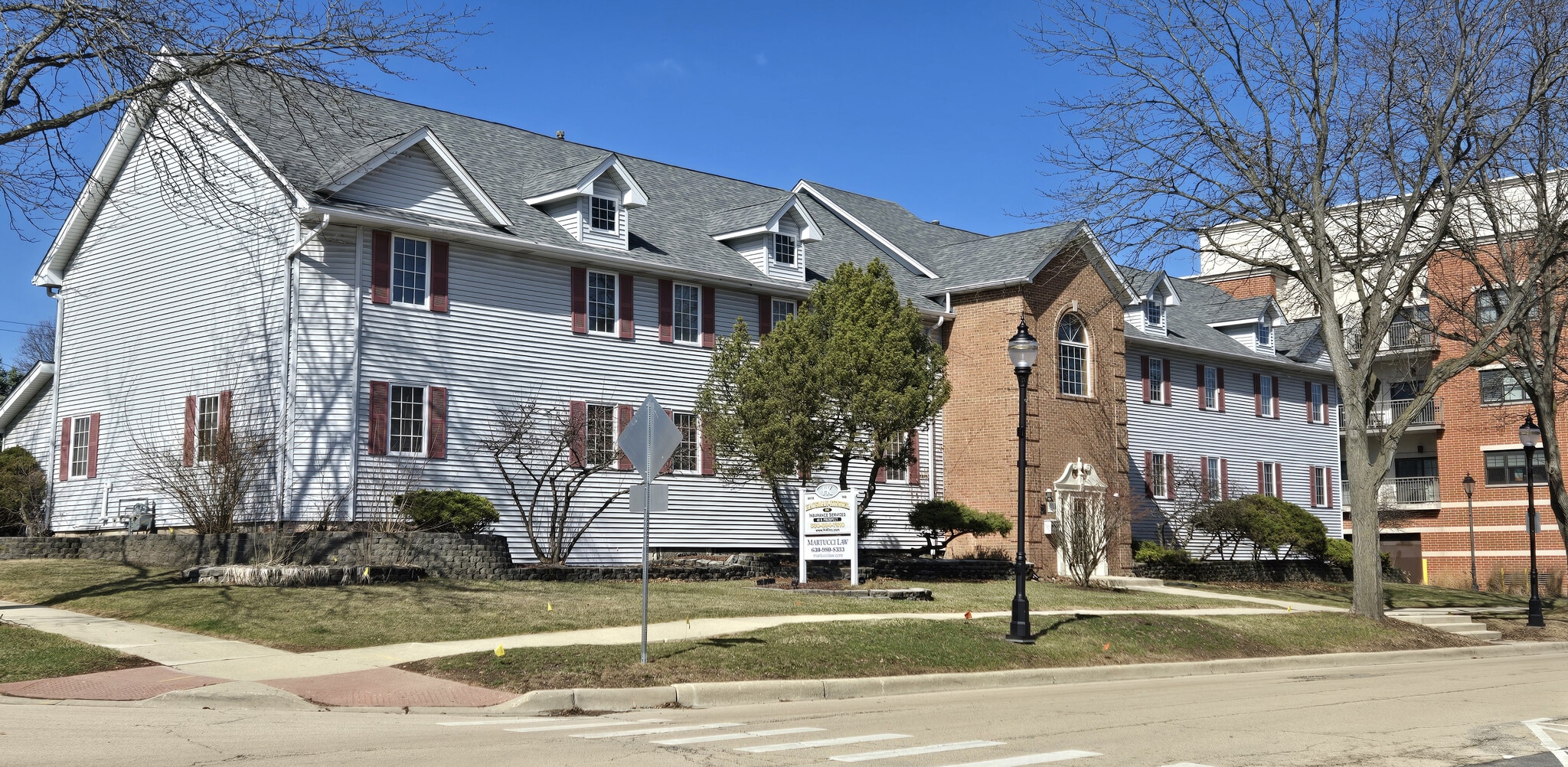 40 S Prospect St, Roselle, IL for Rent