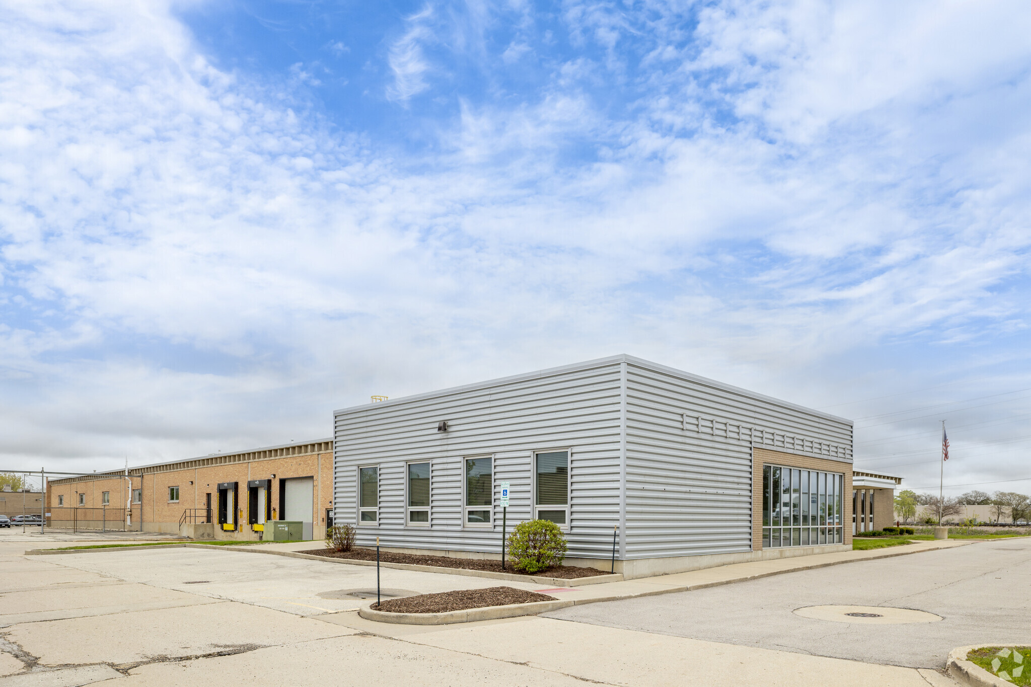 350 E Howard Ave, Des Plaines, IL for Sale
