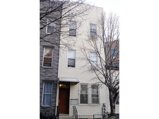 Brooklyn, NY undefined - 176 Kingsland Ave