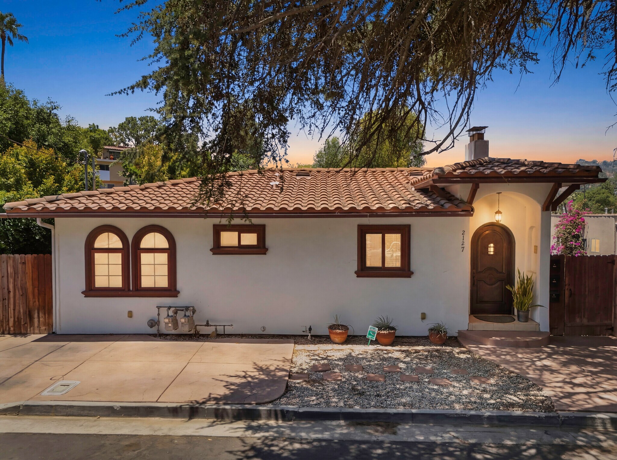2127 Vine St, Los Angeles, CA for Sale