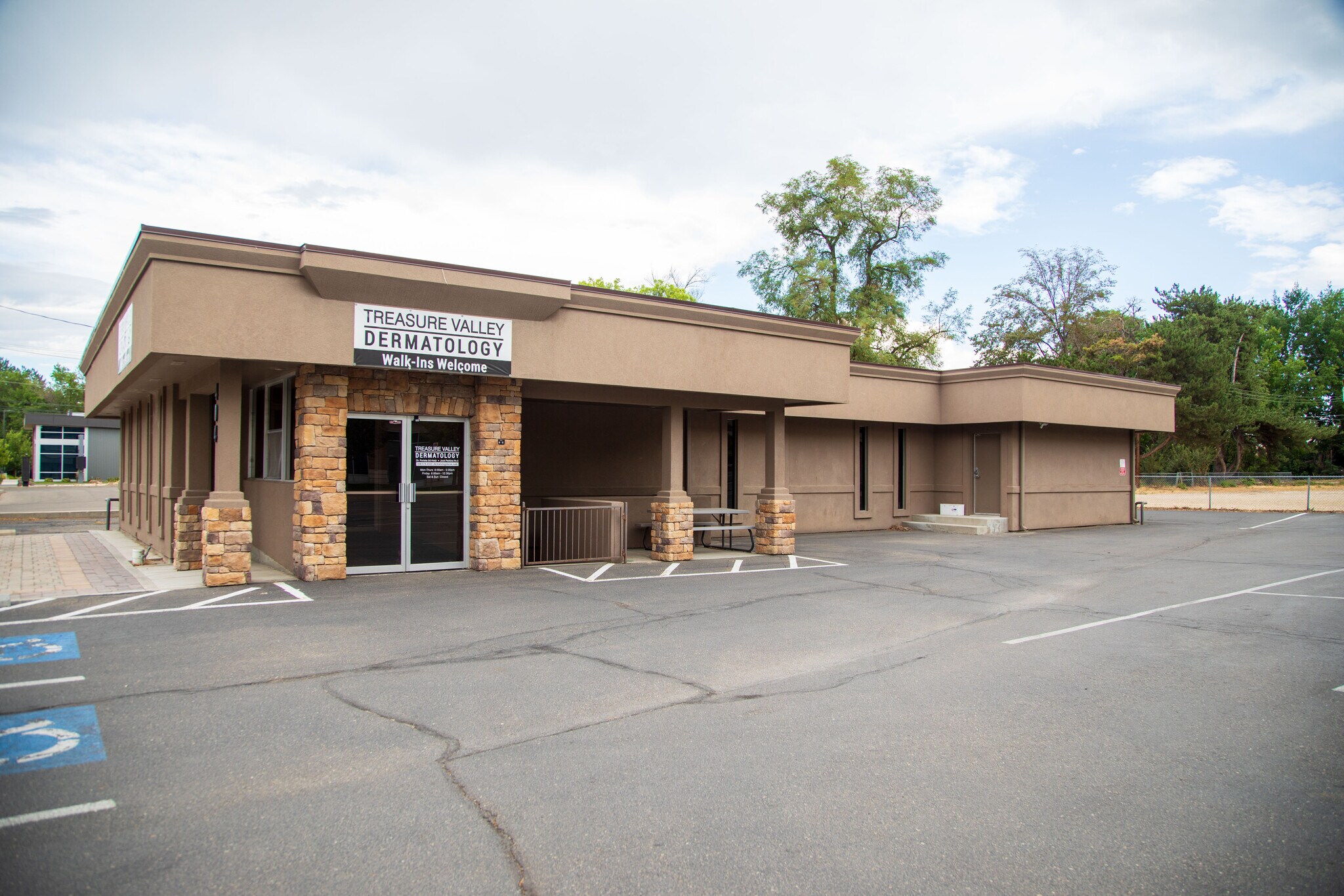 404 E Elm St, Caldwell, ID for Rent