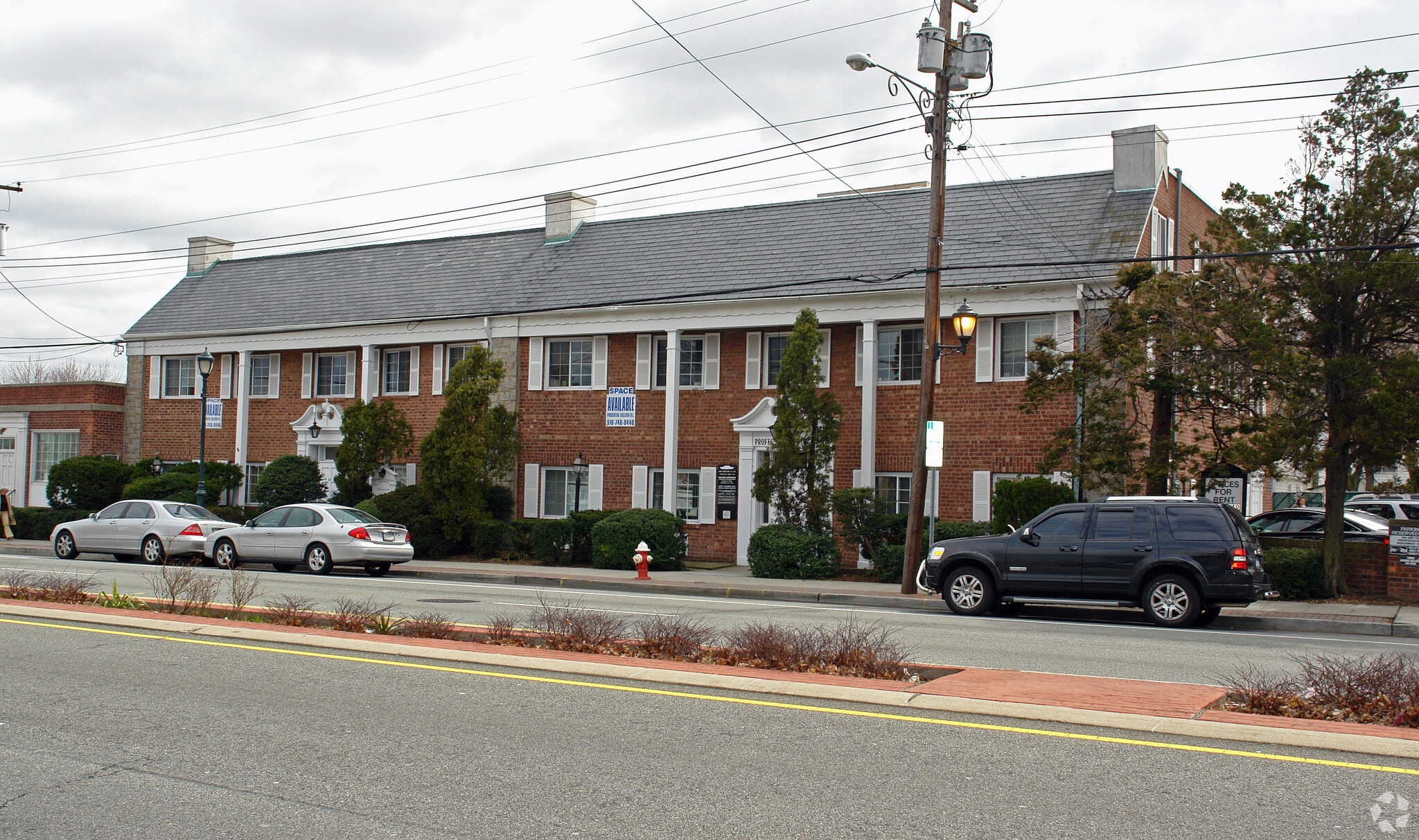 99 Hillside Ave, Williston Park, NY for Rent