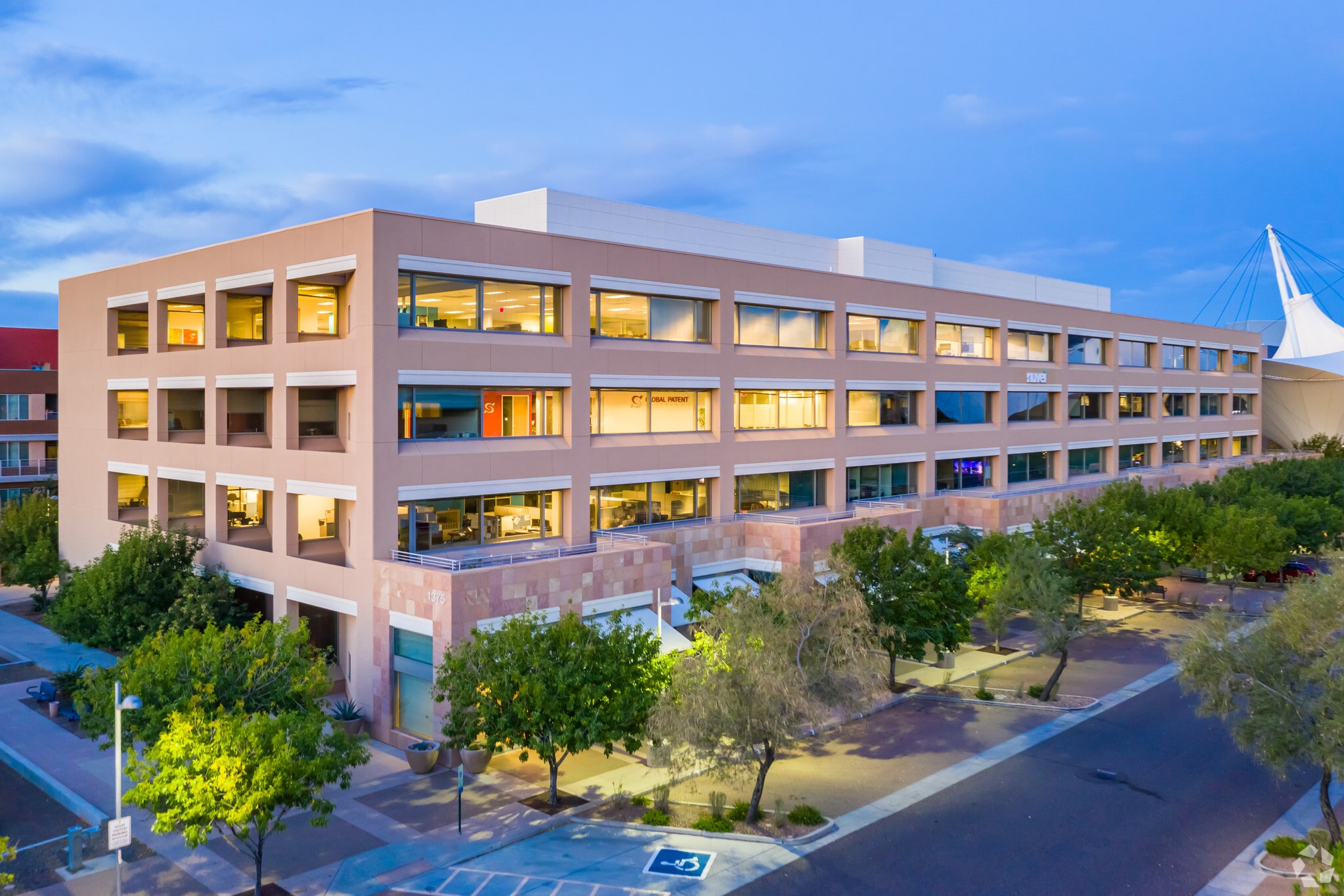 1375 N Scottsdale Rd, Scottsdale, AZ for Rent