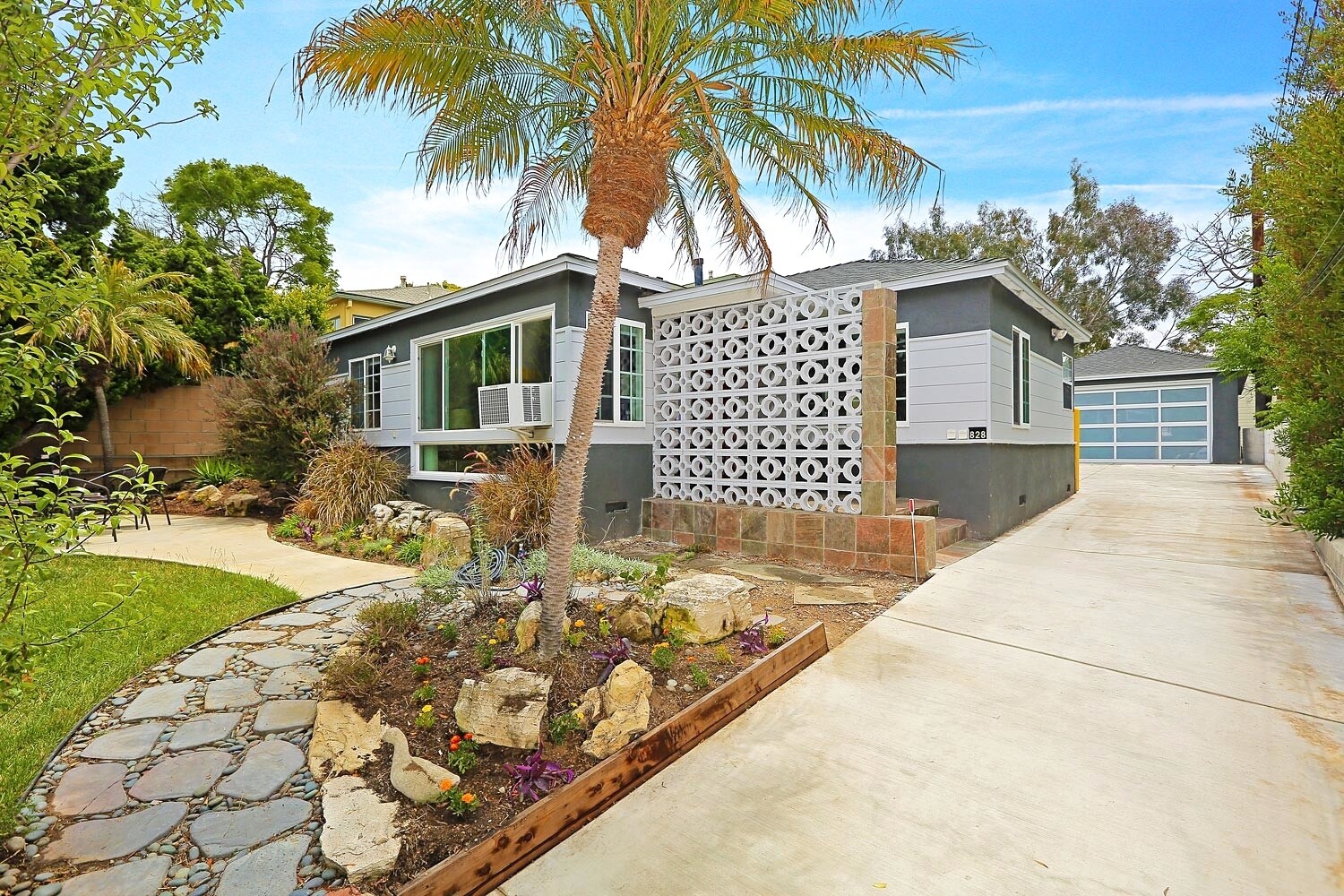 828 Hill St, Santa Monica, CA for Sale