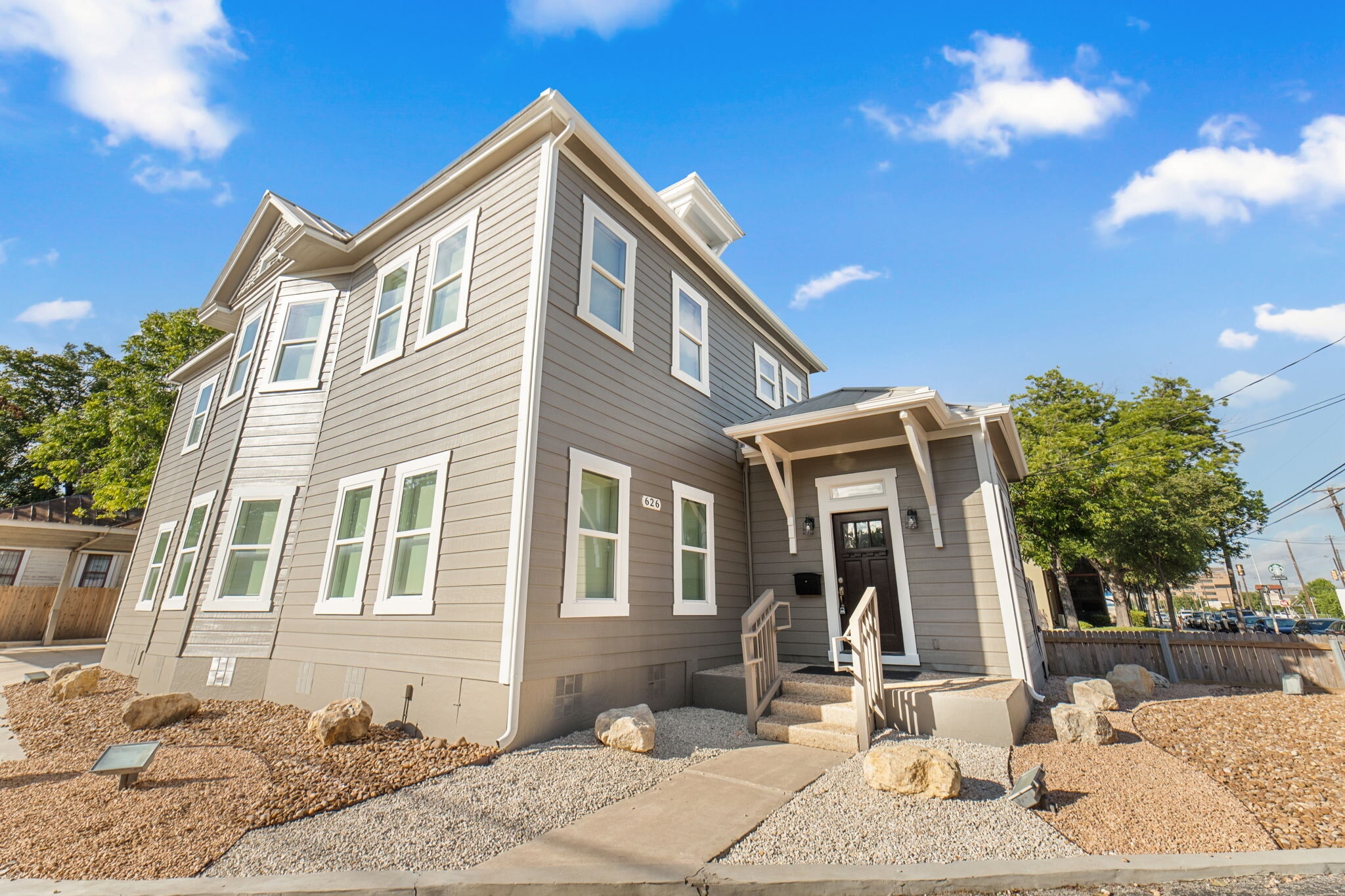 626 E Quincy St, San Antonio, TX for Rent