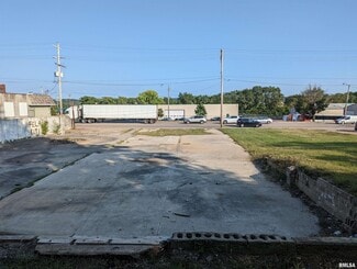 2705-2707 NE Adams St  