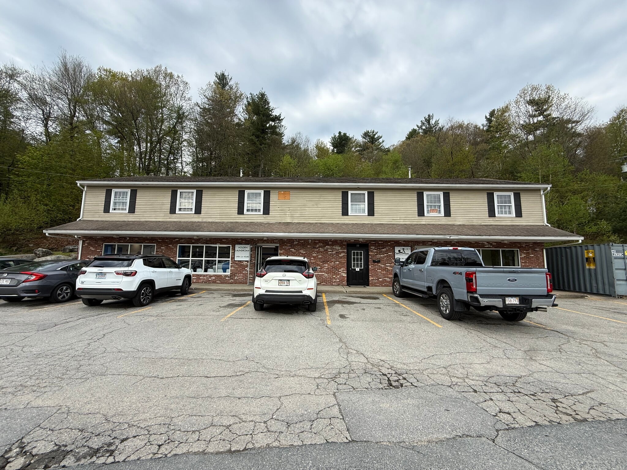 79 Reservoir St, Holden, MA for Rent