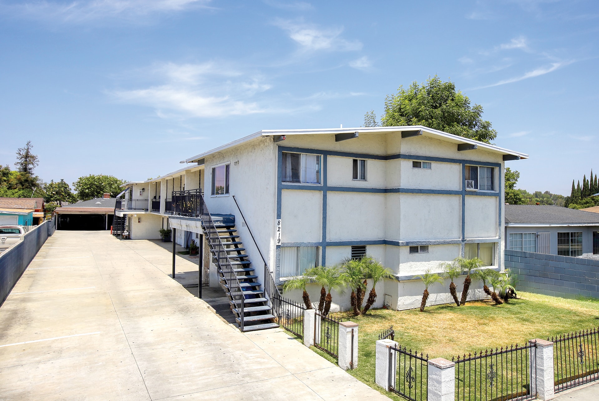 8219 2nd St, Paramount, CA for Sale