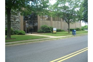 Farmingdale, NY Office/Medical - 200 Sherwood Ave
