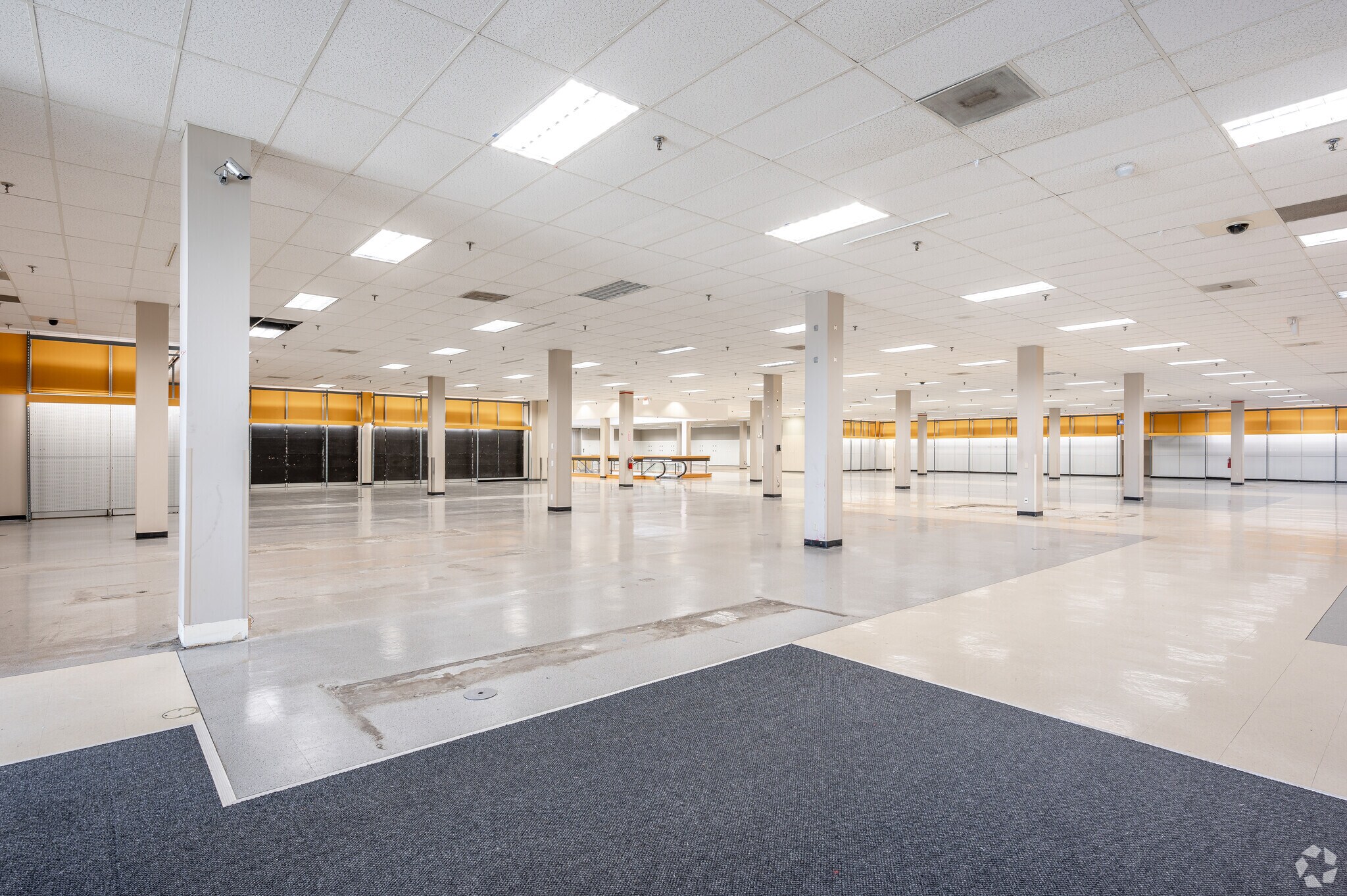 4800 S Hulen St, Fort Worth, TX for Rent