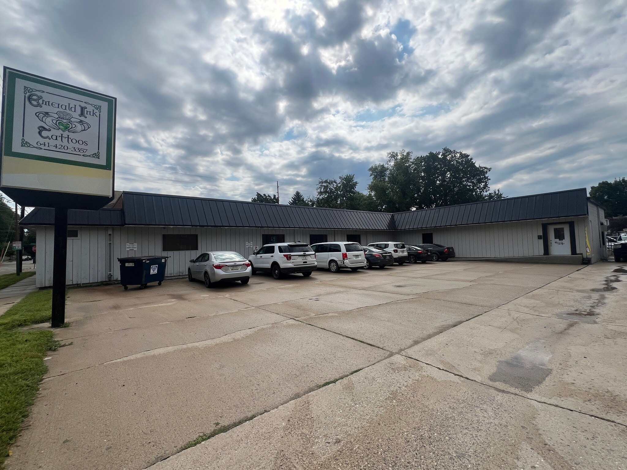 123 1st St SE, Mason City, IA for Sale