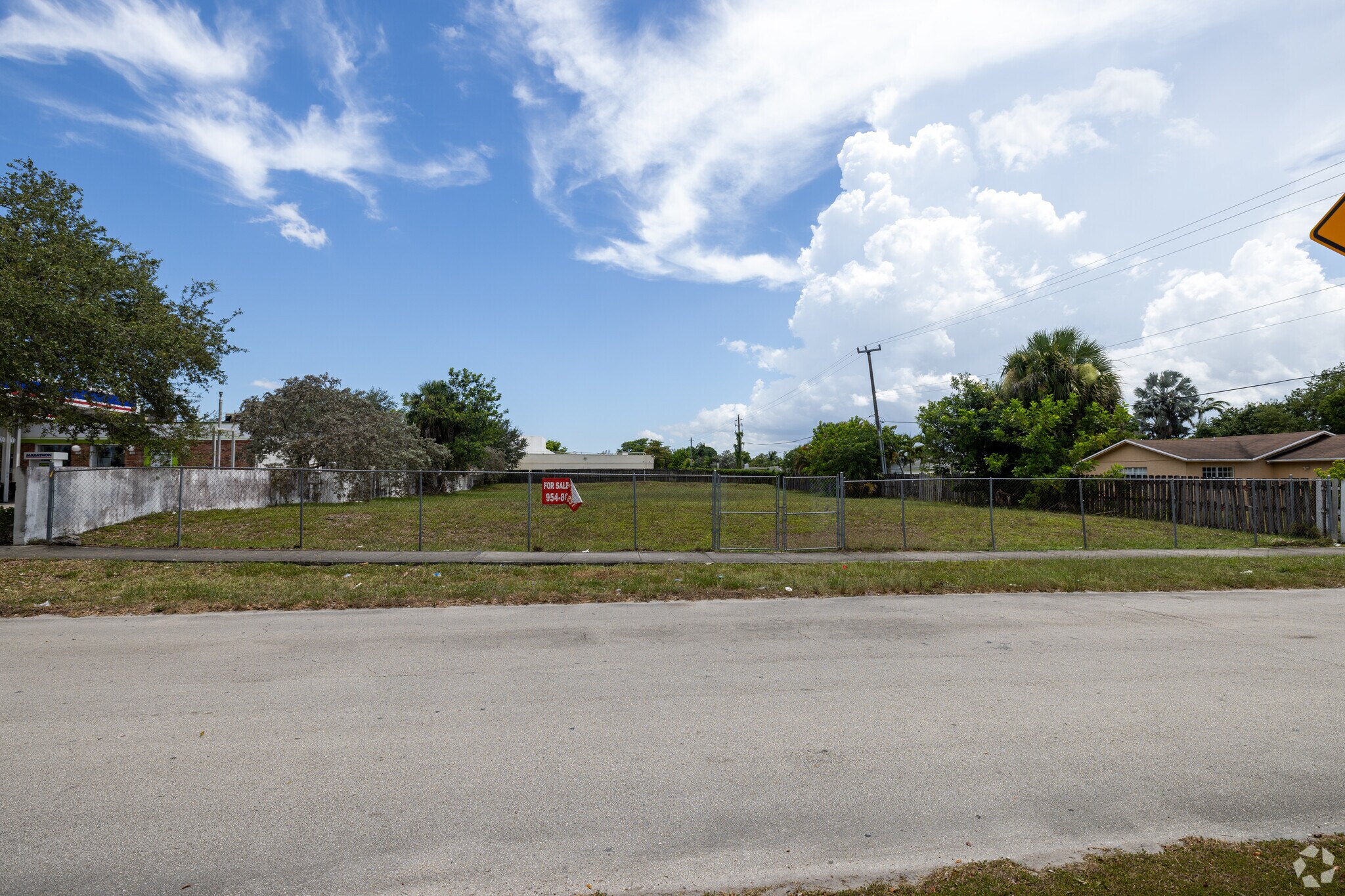 4670 NW 47th St, Tamarac, FL for Sale