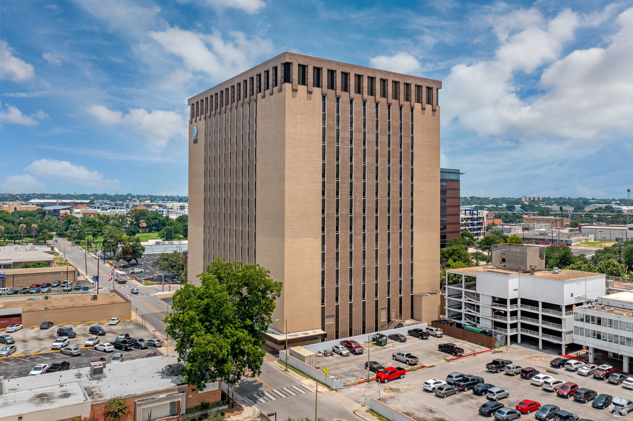 1010 N Saint Marys St, San Antonio, TX for Sale