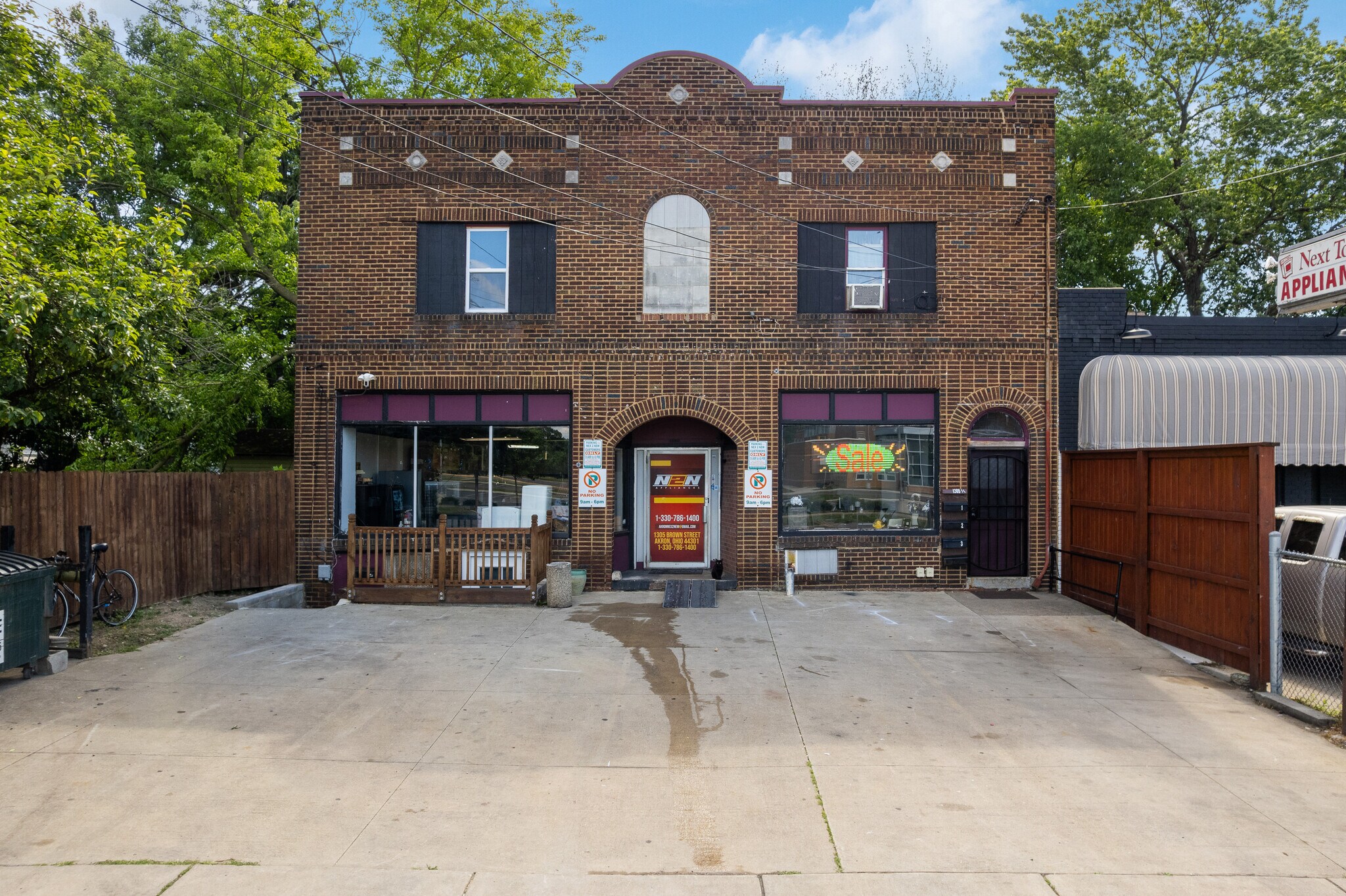 1305 Brown St, Akron, OH for Sale