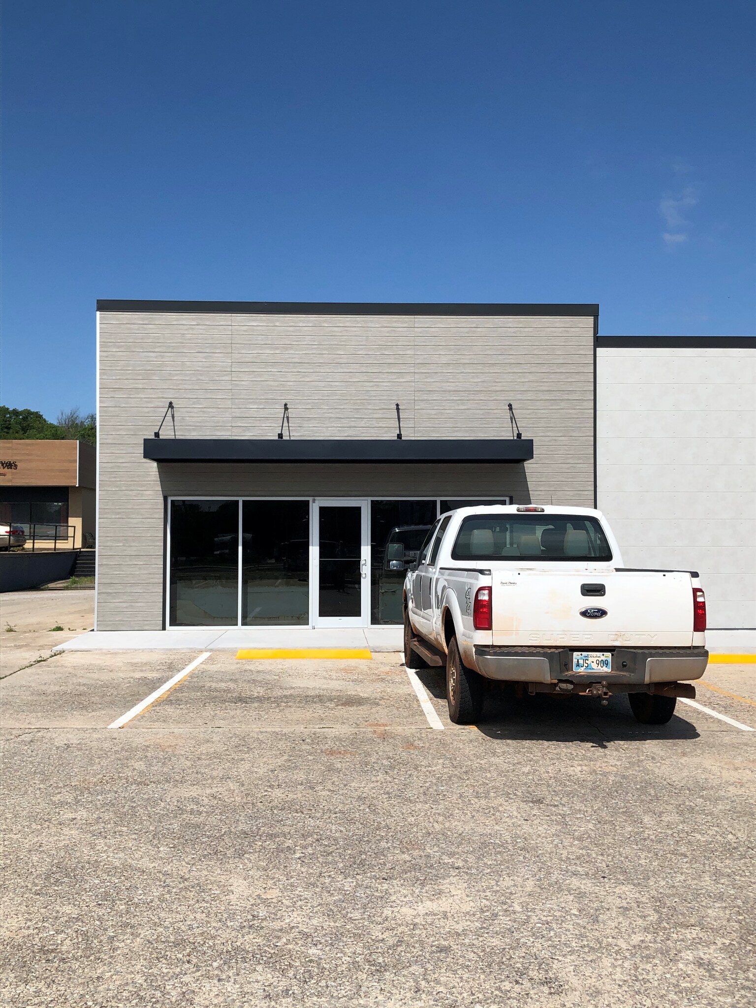 217-223 S Coltrane Rd, Edmond, OK for Rent