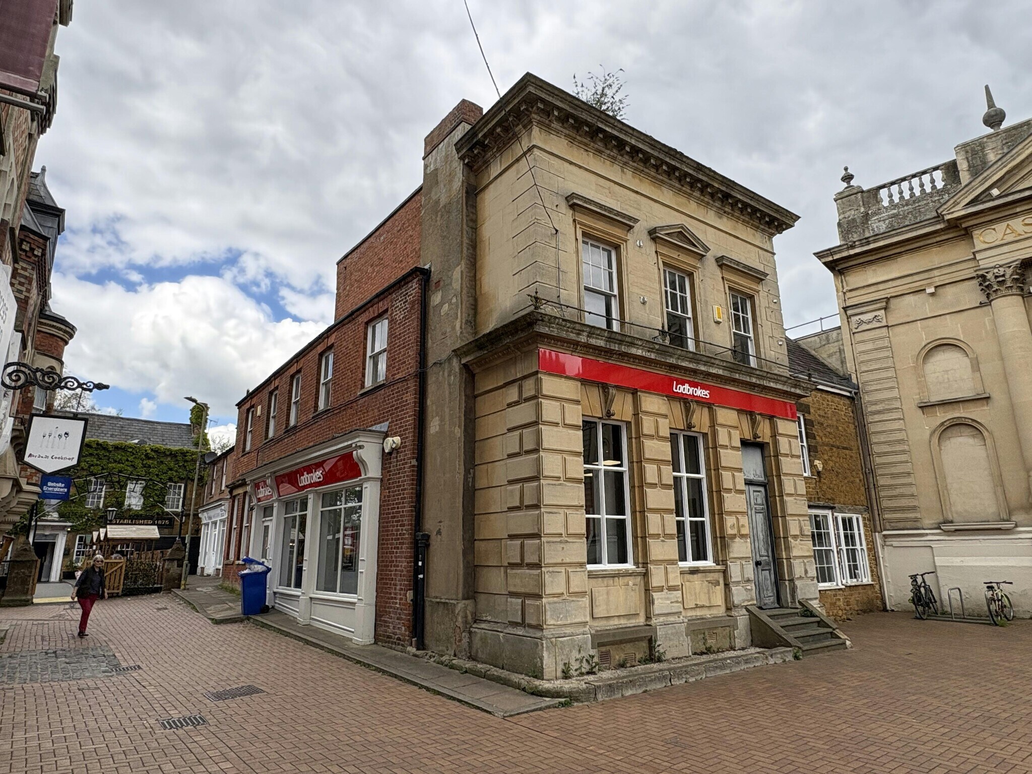 26 Market Pl, Banbury, OXF for Rent
