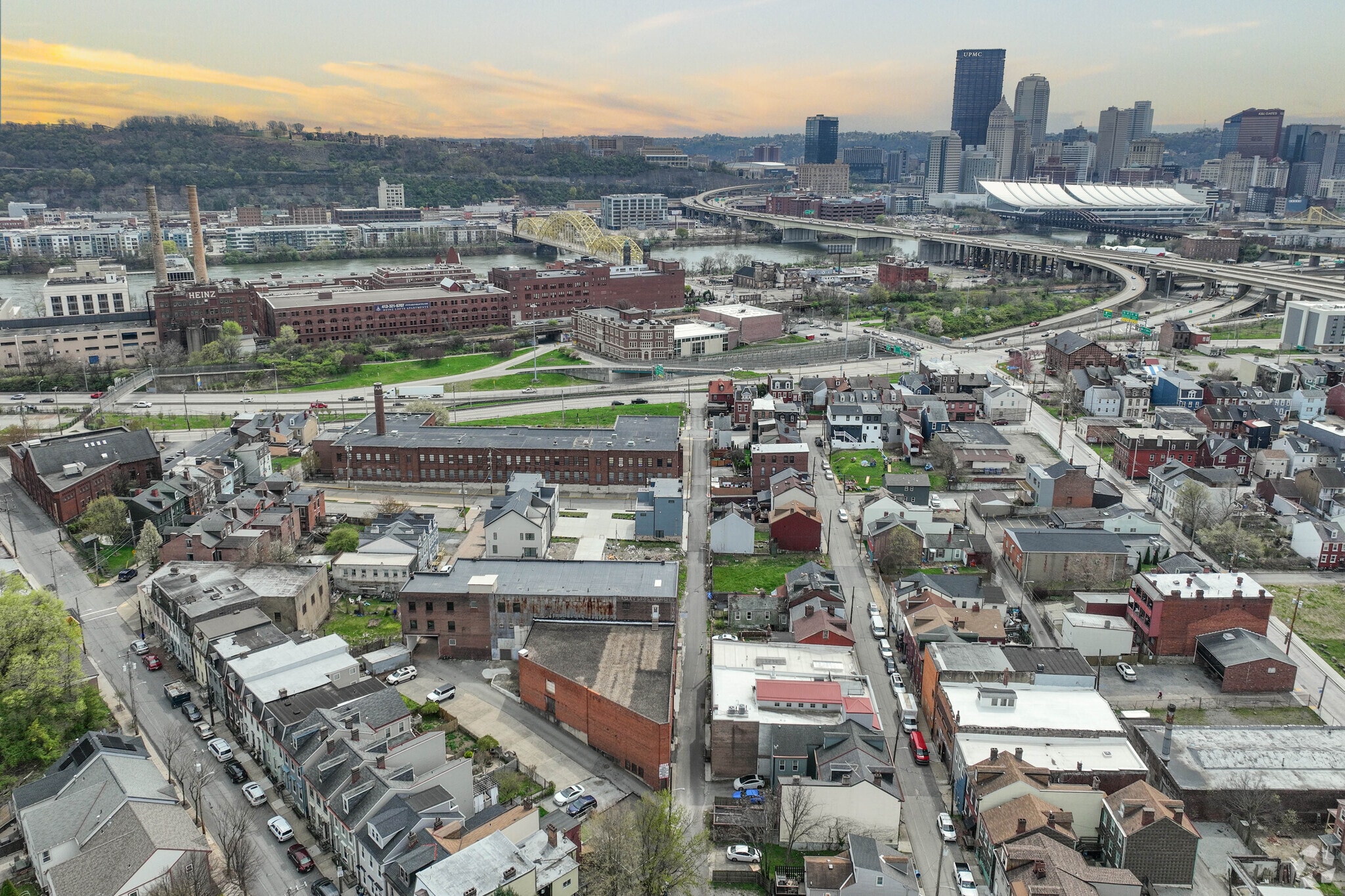 918 Rickenbach St, Pittsburgh, PA for Rent