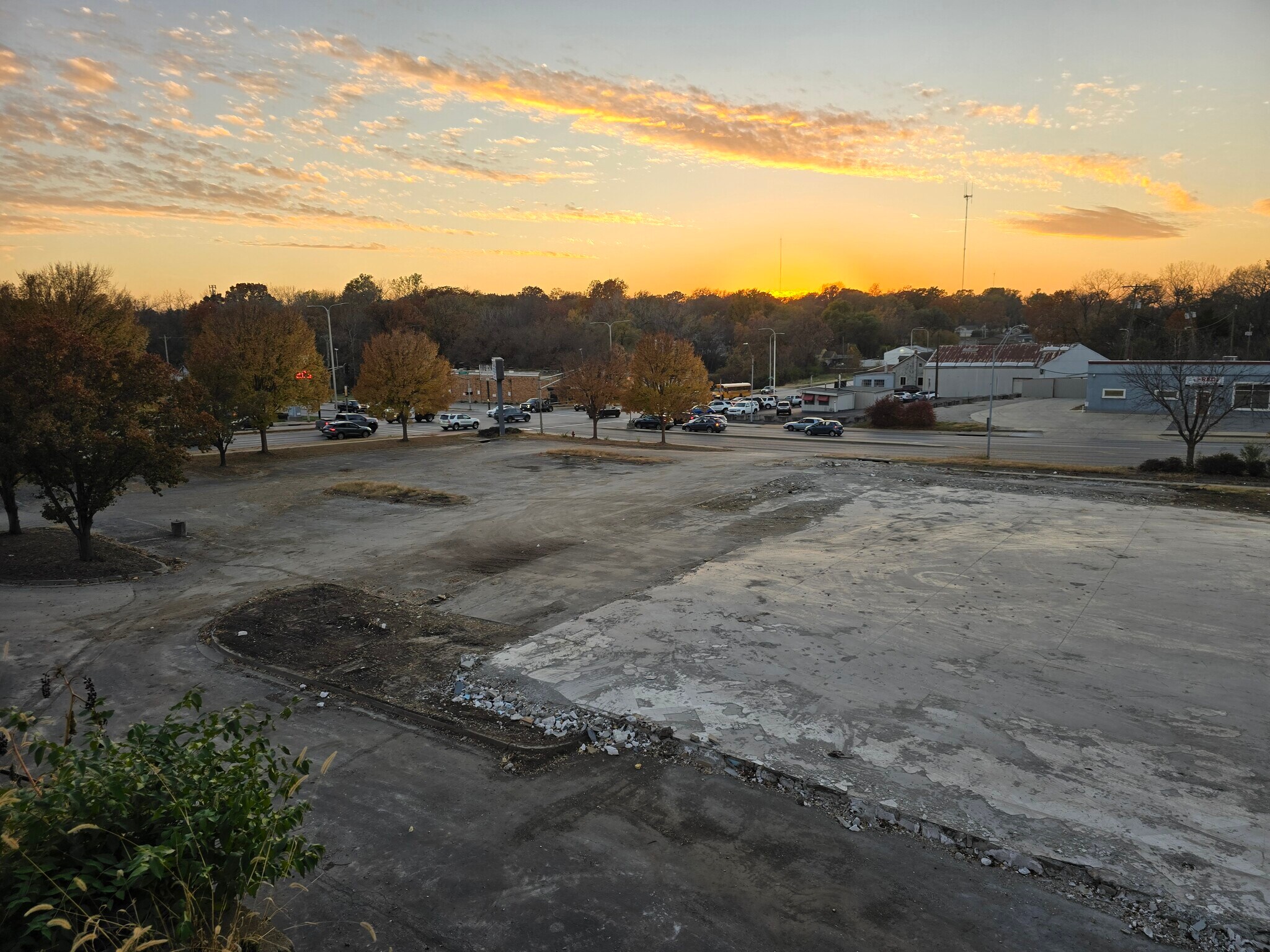 11200 E Truman Rd, Independence, MO for Sale