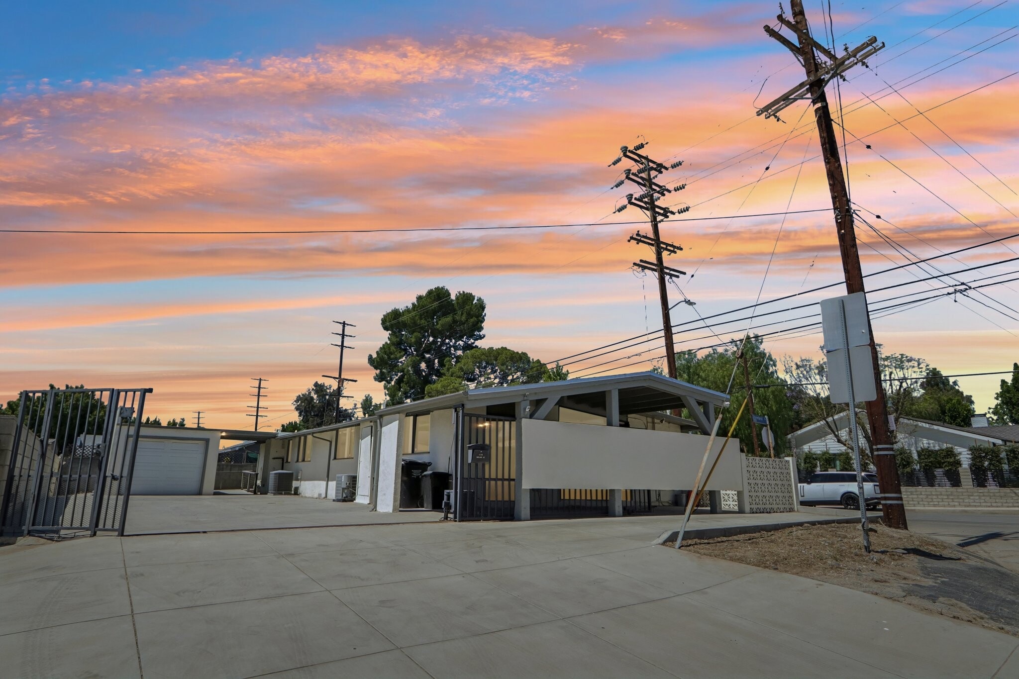 11100 Sheldon St, Sun Valley, CA for Sale