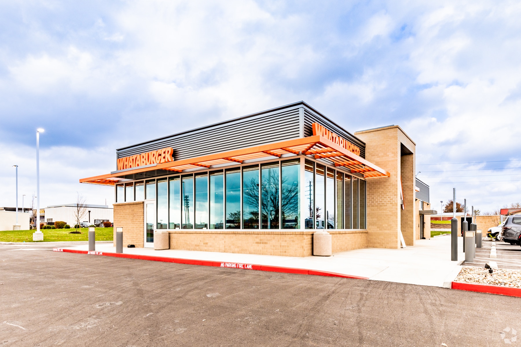 1460 NE Douglas St, Lee's Summit, MO for Rent
