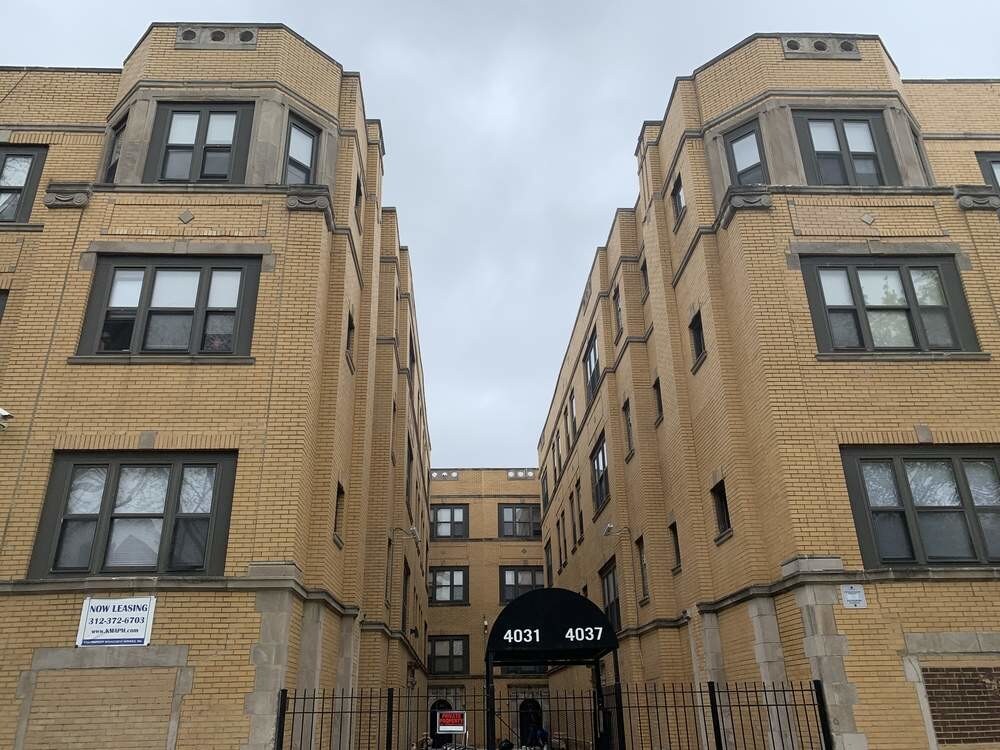 4031 W Gladys Ave, Chicago, IL for Sale