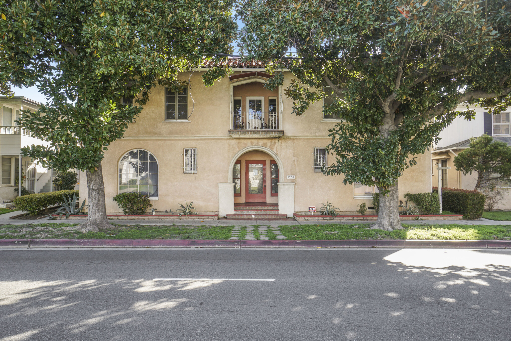 4258 Cahuenga Blvd, North Hollywood, CA for Sale