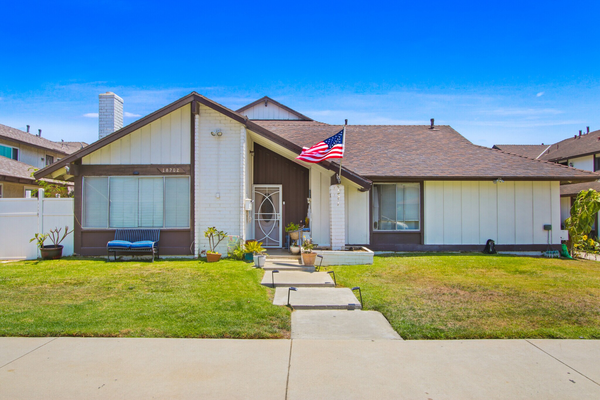 18702 Demion Ln, Huntington Beach, CA for Sale