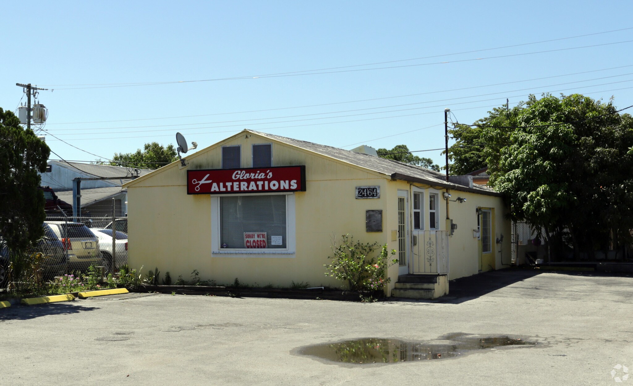 2464 Davis Blvd Naples, FL 34104 Retail Property for Lease on