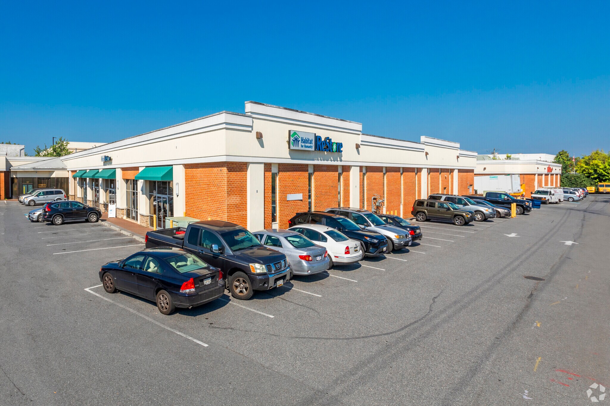 1011 E Gude Dr, Rockville, MD for Rent