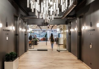 Chicago, IL Coworking Space - 500 W Madison St