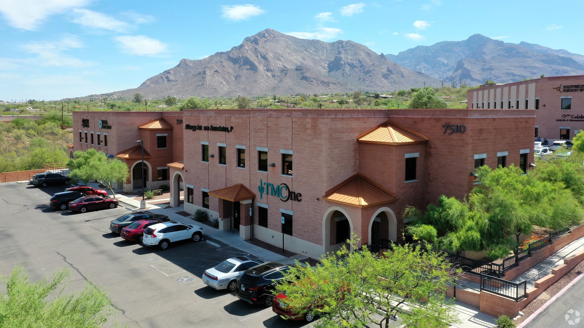7490 N Oracle Rd, Tucson, AZ for Rent