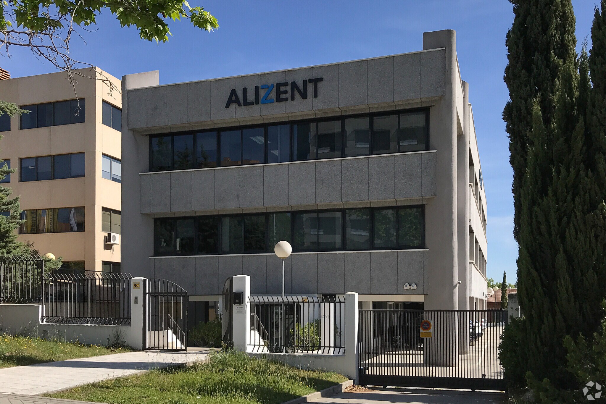 48 Avenida Artesanos, Tres Cantos, MAD for Sale