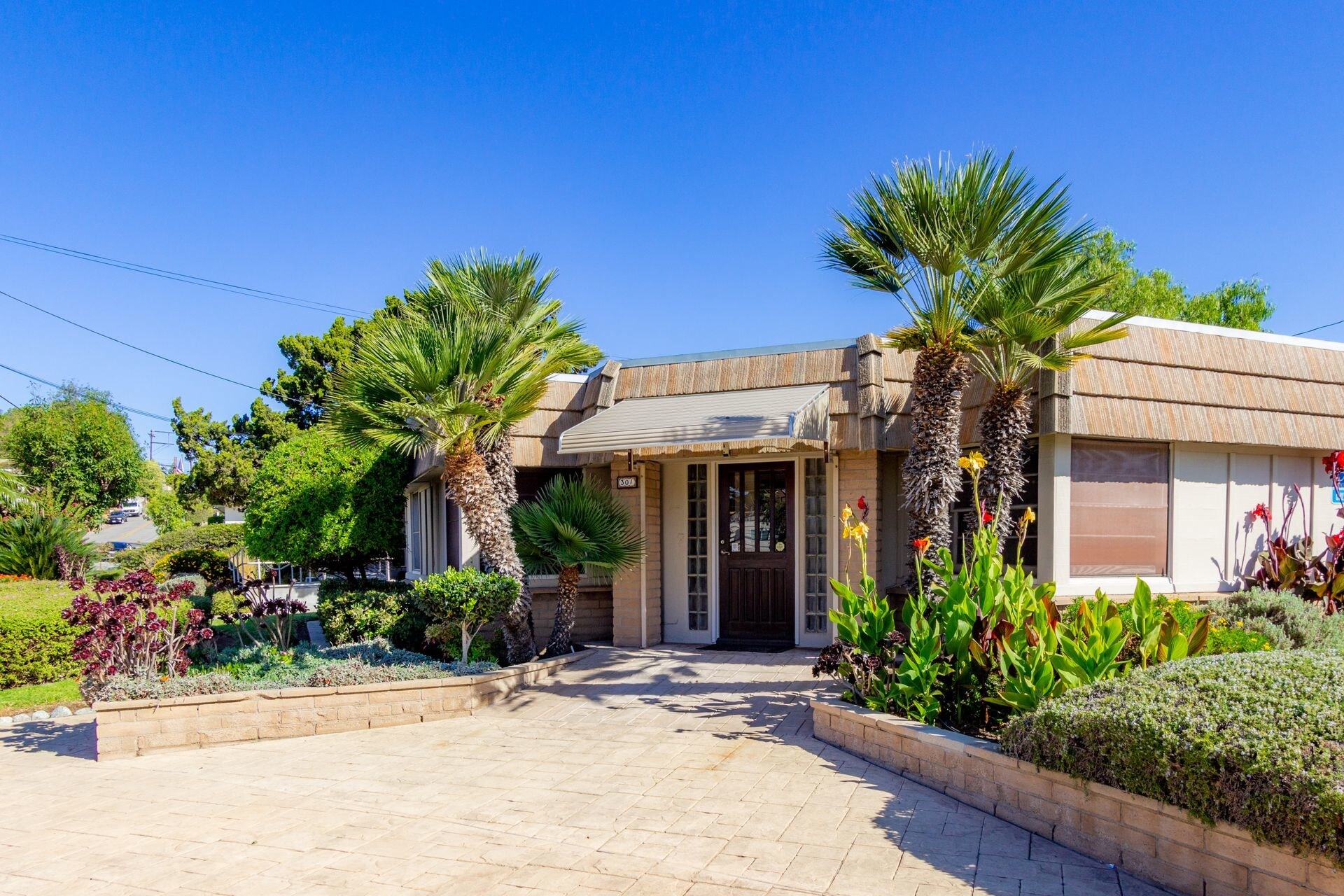 301 N Vine St, Fallbrook, CA for Sale