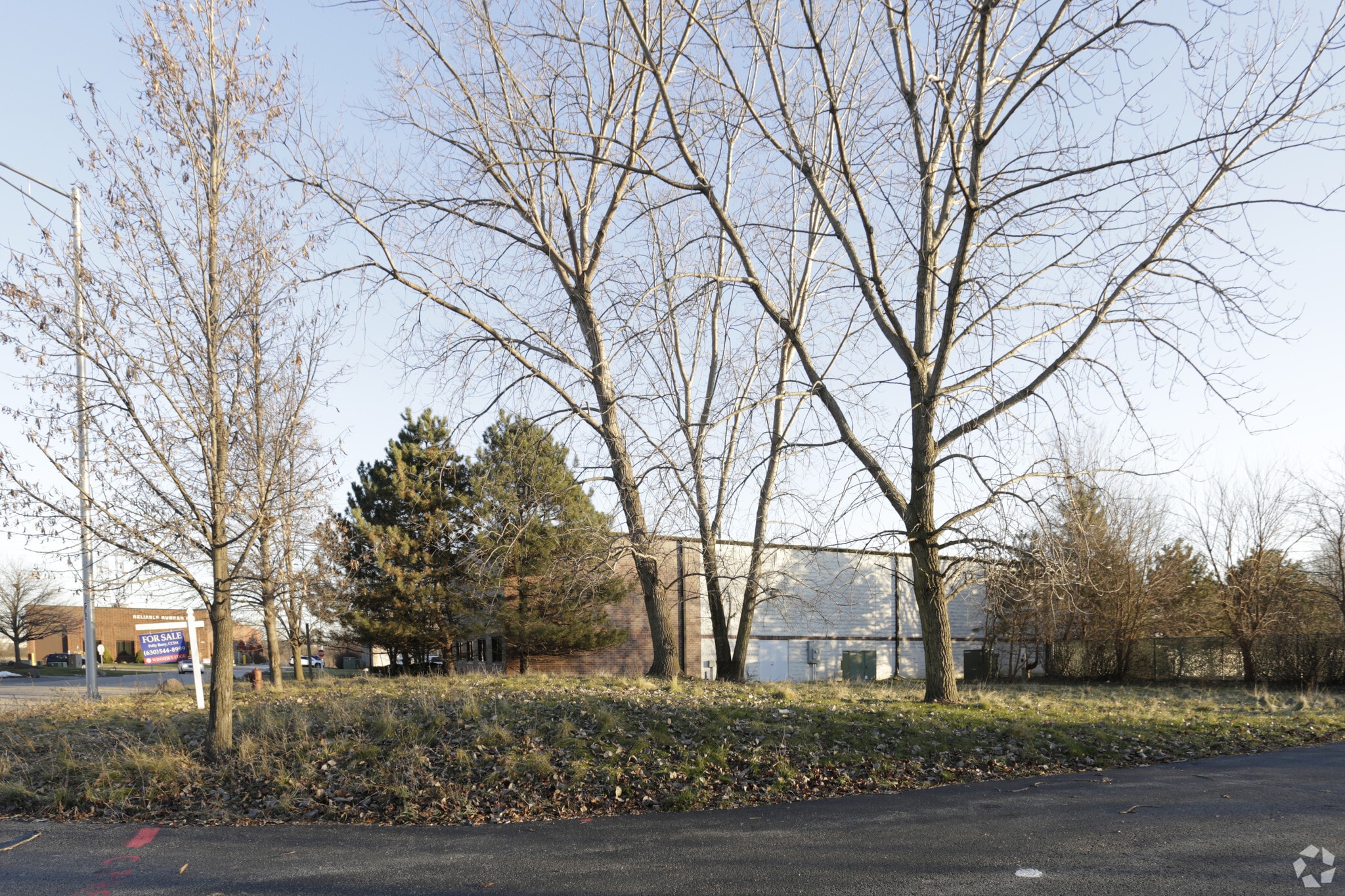 305 Rocbaar Dr, Romeoville, IL for Sale