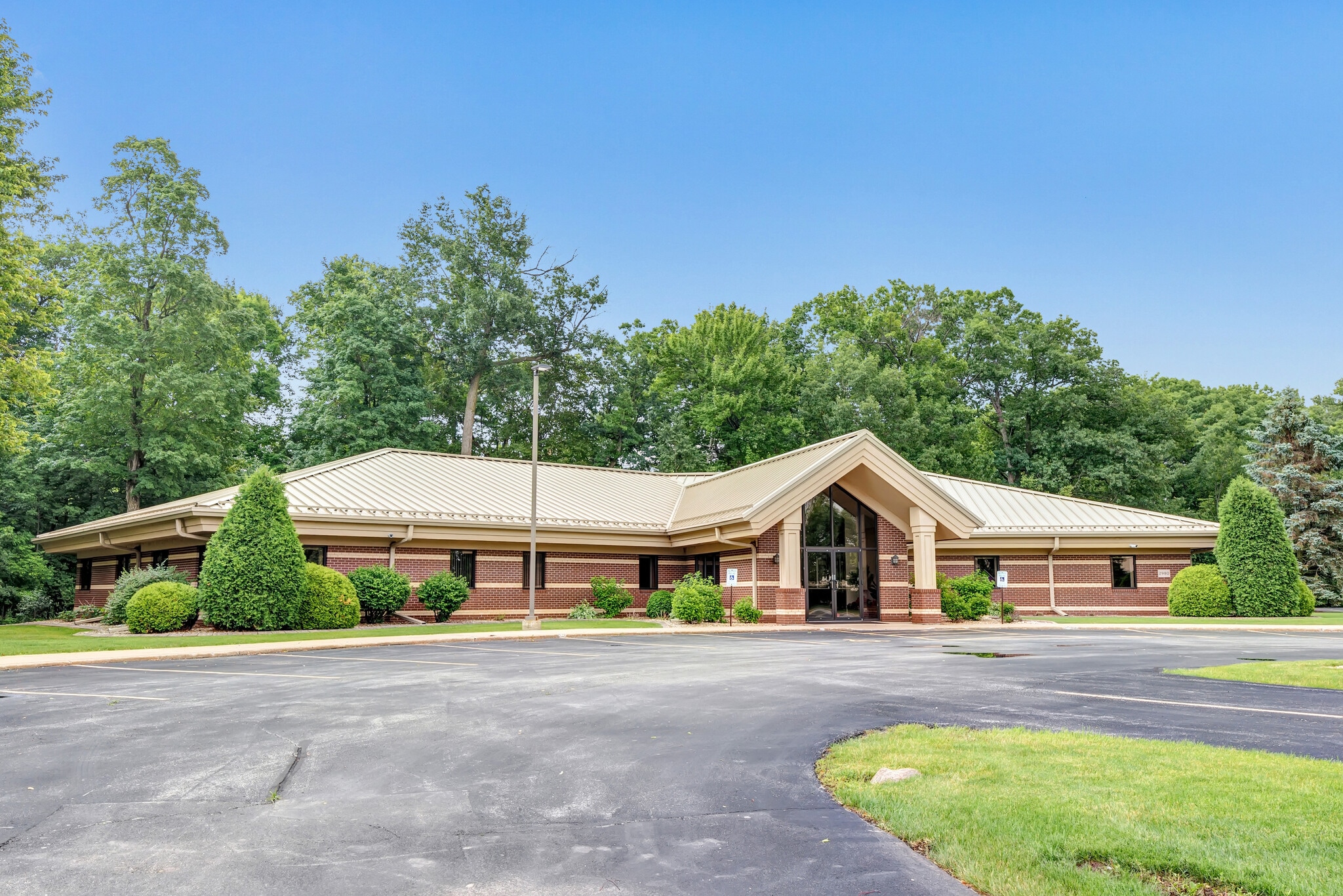 2980 Walker Dr, Green Bay, WI for Sale