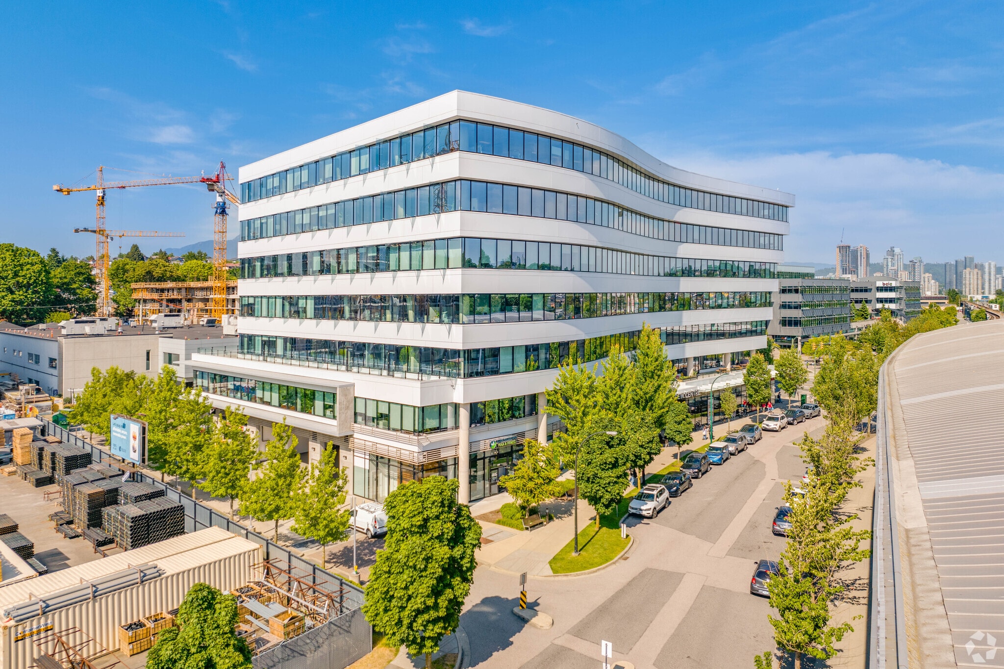 2889-2888 12th Av E, Vancouver, BC for Rent